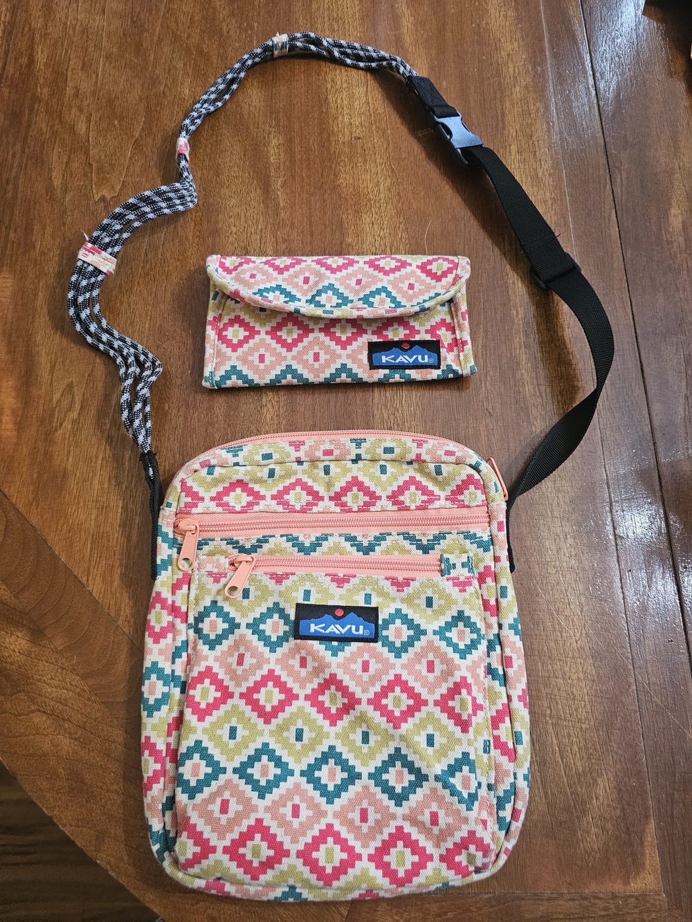 KAVU Bag and Wallet Set